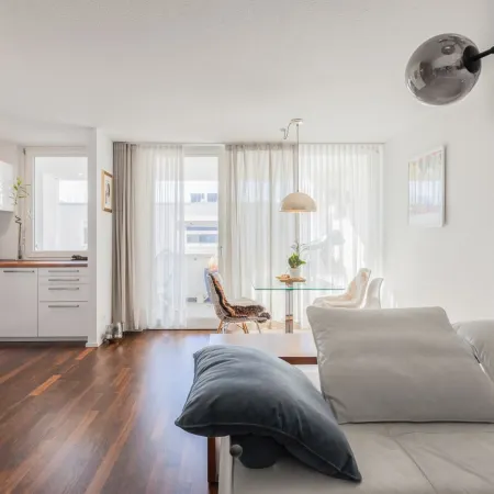 EXQUIS 2BR Luxury Apt. ROLF BENZ | Parking | Centre | Kitchen | Pick-up Service Airport