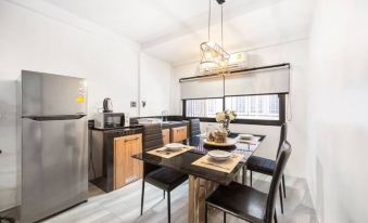 RB2 Chatuchak, Netflix, SpeedNet, Bts,mrt, 12Pax