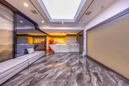 Cloud Hotel Lanzhou Zhangye Road Pedestrian Street Branch Отели рядом с достопримечательностью «Ming Zhenyuan Flying Bridge Former Site»