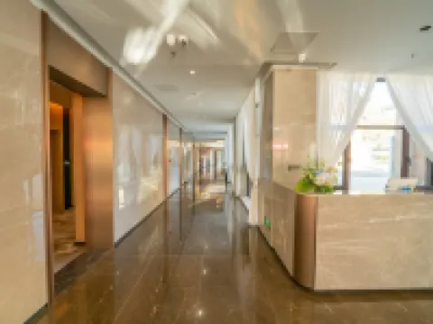 โรงแรมรีสอร์ทอินเตอร์เนชั่นแนลอัลไตย์หยุนเซว โรงแรมในอาเล่อไท่ซี