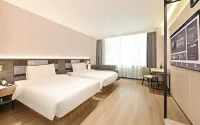 Homeinn Plus Hotel (Yinchuan Lanxi Valley Business Plaza) Hôtels à proximité de : Chengtian Temple Tower