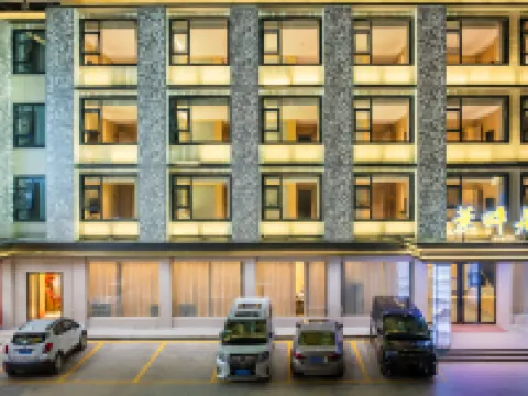 Wanlv Lakeside Residence โรงแรมใกล้Wanlü Lake · Wanlü Valley Resort