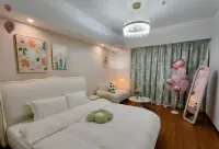 Haifeng Xinlai Homestay (Tianhong Guangchang Plaza)