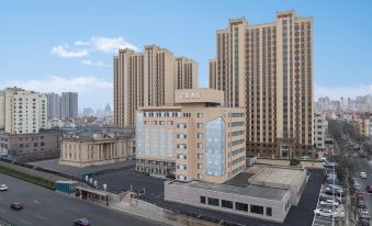 Qingdao Central Business District Ningxia Road Atour Hotel