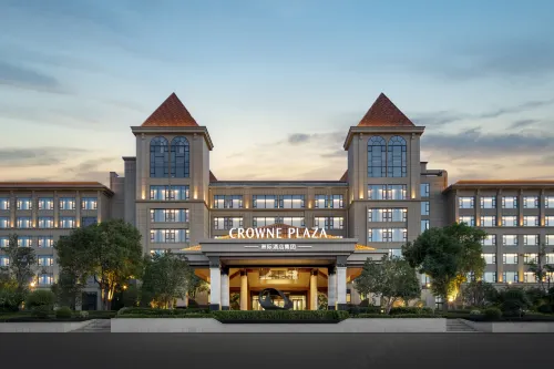 Crowne Plaza Xiangyang Fuchun Lakeside