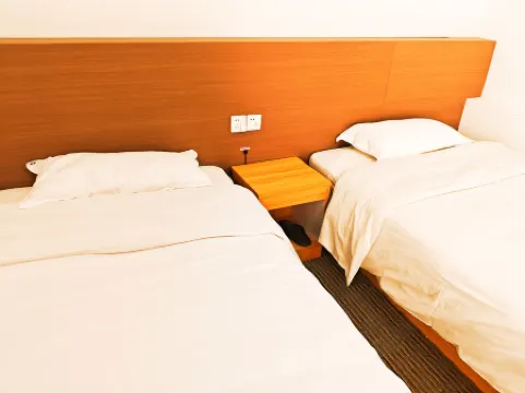 Luyuan Homestay (Kaifeng Longting Branch)