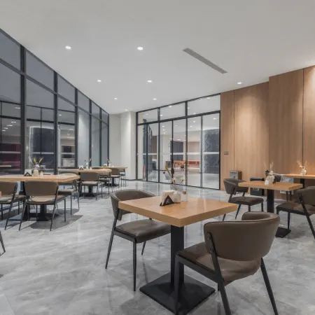 Aifeel Hotel (Handan Hanguan Highway Xin'an Town)