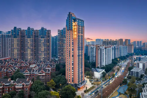 Orange Hotel (Chengdu East Railway Station Wangmao City Branch)