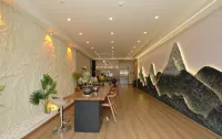 Xueshan Zhijia Golden Sunrise View Smart Guesthouse, Feilai Temple, Meili Snow Mountains