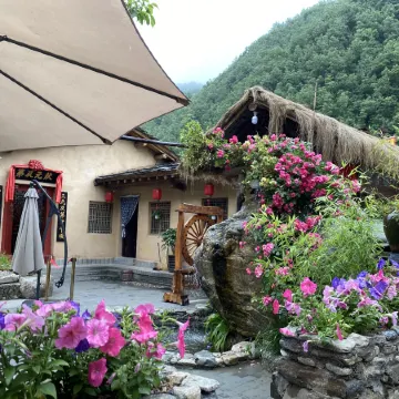 Zhashui YinShe Chinese Inn