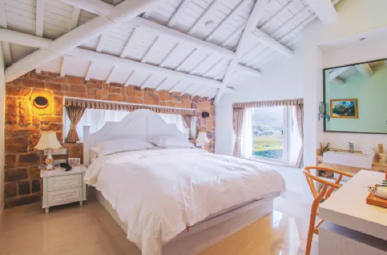 Lingyin Tea Villa Отели рядом с достопримечательностью «Lengquan Pavilion»