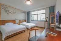 黄山徽憶ブティック民宿 徽州文化園·華商山荘-プール周辺のホテル