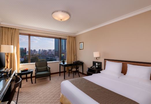 4. 오쿠라 가든 호..