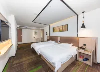 Moli Huakai Chain Hotel Huanggang Yiai Lake