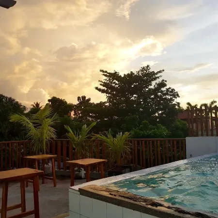 Hannah Hotel