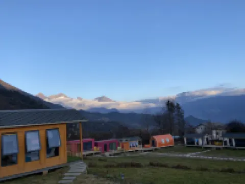 Dawa Gengza Yunzhongqi Starry Sky Homestay โรงแรมในเป่าซิง