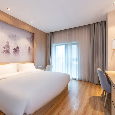 Orange Hotel (Chongqing Jiefangbei Pedestrian Street)