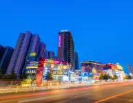 Lavande Hotel (Luzhou Bubugao Xintiandi) Hotel dekat Luzhou Harbor International Container Wharf