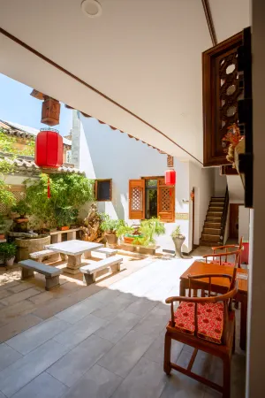 Yunmo Chinese Inn (Jianshui Ancient Town Zhu Family Garden) Отели рядом с достопримечательностью «Ant Workshop Scenic Area»