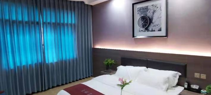 Hongrui Hotel Отели в г. Аньлун
