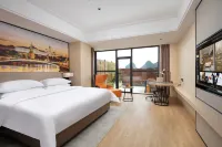 Vienna International Hotel(Binjiang road Road Branch Lipu city) Hotels in Lipu