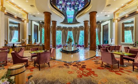Country Garden Phoenix Hotel Yunfu - Housity