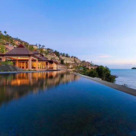 The Westin Siray Bay Resort & Spa, Phuket Отели рядом с достопримечательностью «Порт Ратсада»