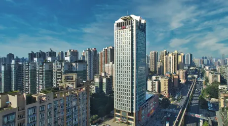 Yishangplus Hotel (Chongqing Nan'an District Gongshang University Light Rail Station Branch) Отели рядом с достопримечательностью «Chongqing Institute of Engineering (Nanquan Campus)»