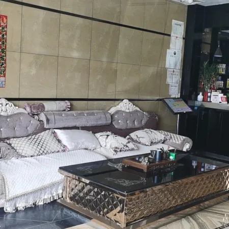 Longyang Business Hotel