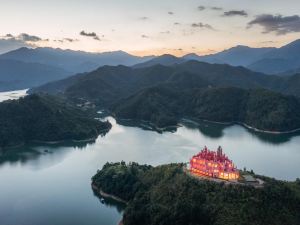 Blossom Castle Yunhe Lishui