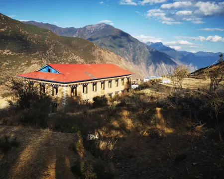 locke line villa Hotels in Muli