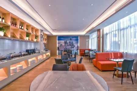 Vienna 3 Best Hotel (Linyi Junan County Tianqiao Road) Отели рядом со станцией Junan Railway Station