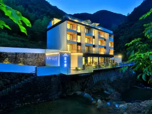Stream in Cloud Resort Hotel