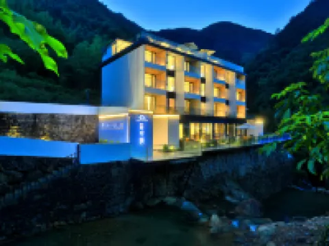 Stream in Cloud Resort Hotel Hotels near Zhebei Grand Canyon