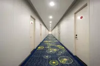 Jingzu Esports Hotel (Tonggang Road Branch, Dagang New District, Zhenjiang)