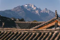Meiluolanting · Lijiang One Life One Home stay in search of hidden light Zen tea - Bergblick