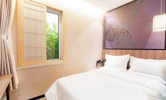 3. IU Hotel..