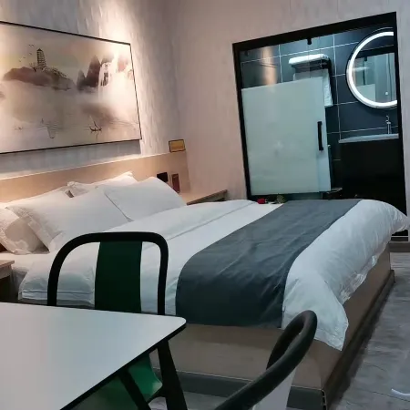 Fujin Renhe Hotel