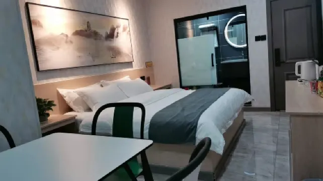 Fujin Renhe Hotel