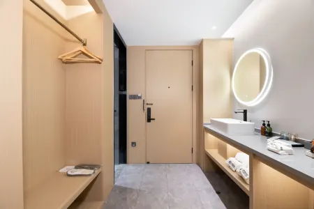 Meixu M Hotel (Zhangjiagang Fenghuang Shopping Plaza) Отели рядом с достопримечательностью «Tianzhuang Ancient Street»