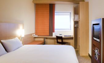 Ibis Cardiff