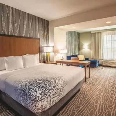 La Quinta Inn & Suites by Wyndham Duluth Hotels near Kohl's