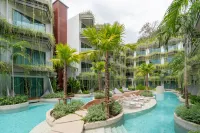Panwaburi Beachfront Resort Отели рядом с достопримечательностью «Ao Makham Minimart»