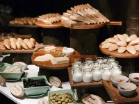 Ville de Mont Mountain Resort - breakfast