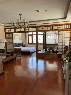 Manbu Yashe Boutique Hotel - parking