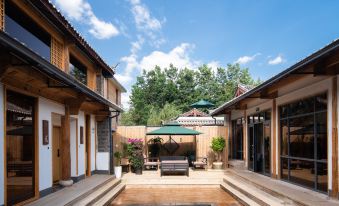 Lijiang Mann Share · Snow Mountain View Designer B&B (Baisha Town Store)