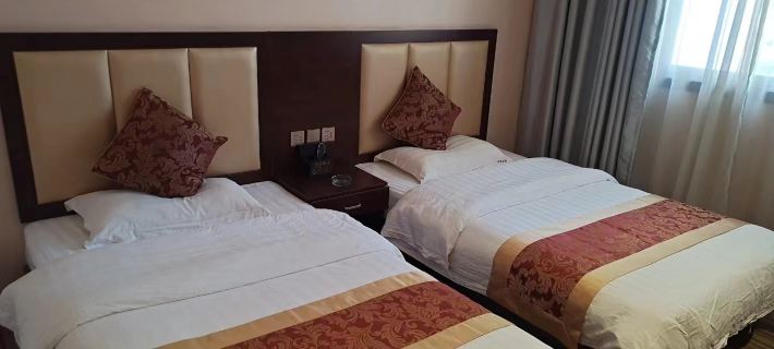 Jixiang Hotel Отели в г. Дали