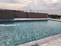 โรงแรม เอสทรี สยาม กรุงเทพ - สระว่ายน้ำแบบอินฟินิตี้