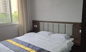 Taixing Pinxuan Hotel