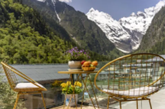 桑論供氧樸院 鄰近梅里雪山國家公園景區-神湖的酒店